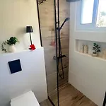 St Raphael Marina Sea Breeze & Pool, Sleeps 4 Apartamento