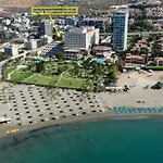 Apartamento St Raphael Marina Sea Breeze & Pool, Sleeps 4