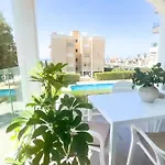 Apartamento St Raphael Marina Sea Breeze & Pool, Sleeps 4 Limassol
