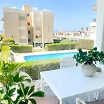 St Raphael Marina Sea Breeze & Pool, Sleeps 4 *