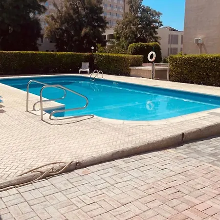 St Raphael Marina Sea Breeze & Pool, Sleeps 4 *