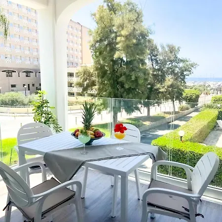 St Raphael Marina Sea Breeze & Pool, Sleeps 4 *