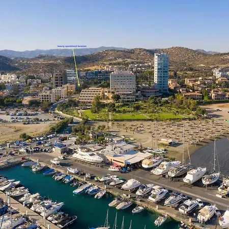 St Raphael Marina Sea Breeze & Pool, Sleeps 4 * Лимасол