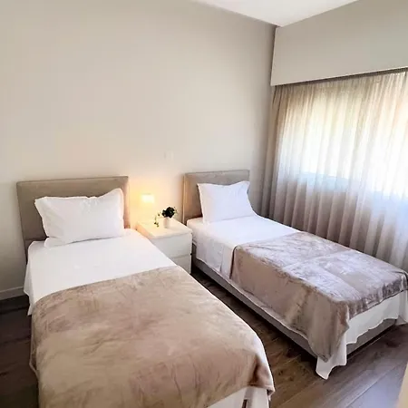St Raphael Marina Sea Breeze & Pool, Sleeps 4 Апартаменты Лимасол