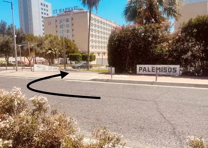 Appartamento St Raphael Marina Sea Breeze & Pool, Sleeps 4